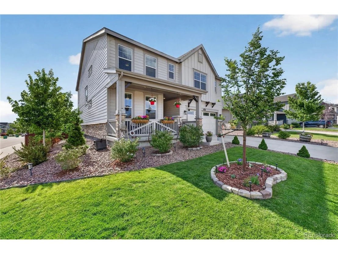Photo of 963 Chokecherry Ct