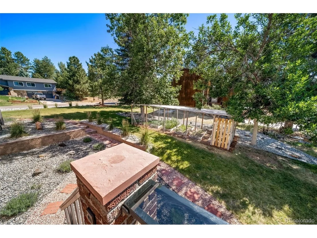 Photo of 8238 Lakeshore Dr