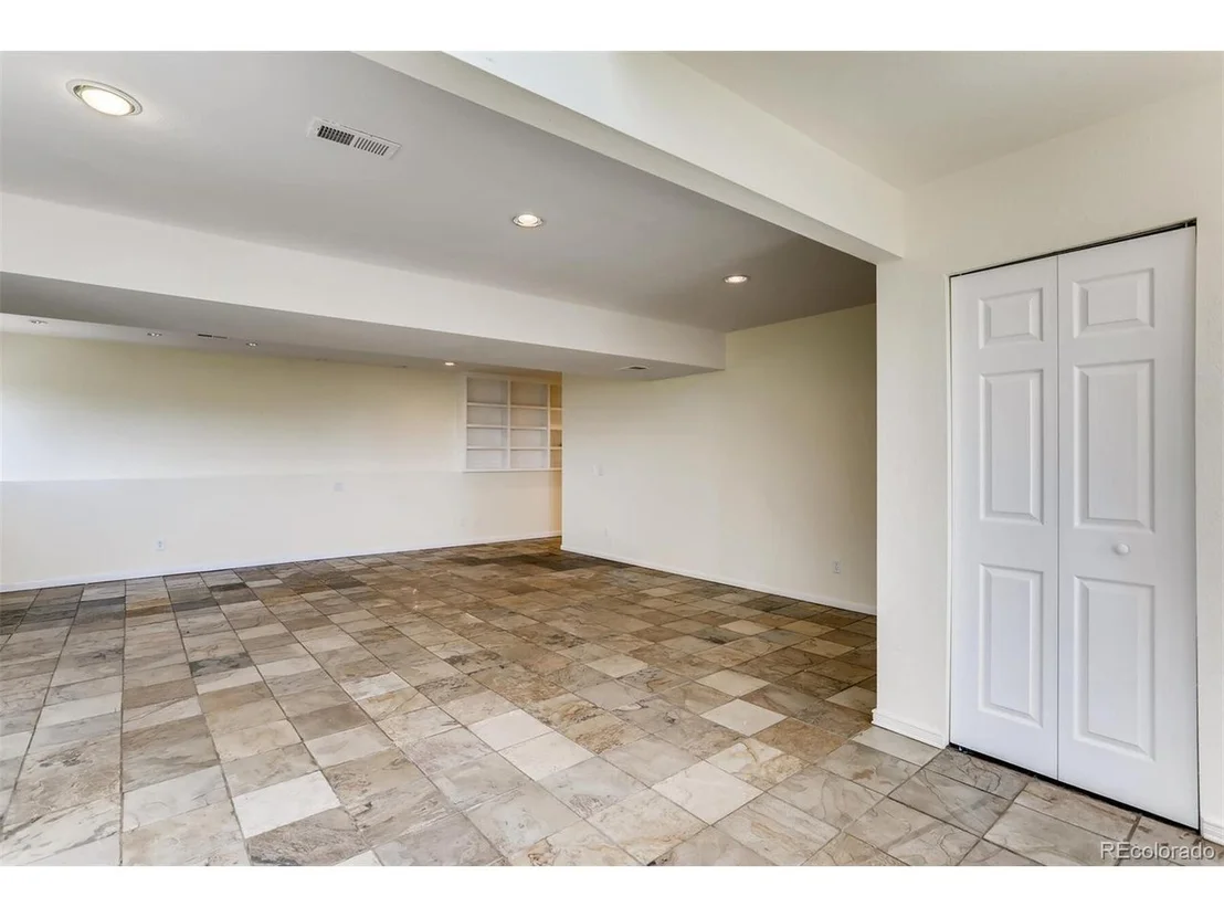 Photo of 25 Lake View Dr