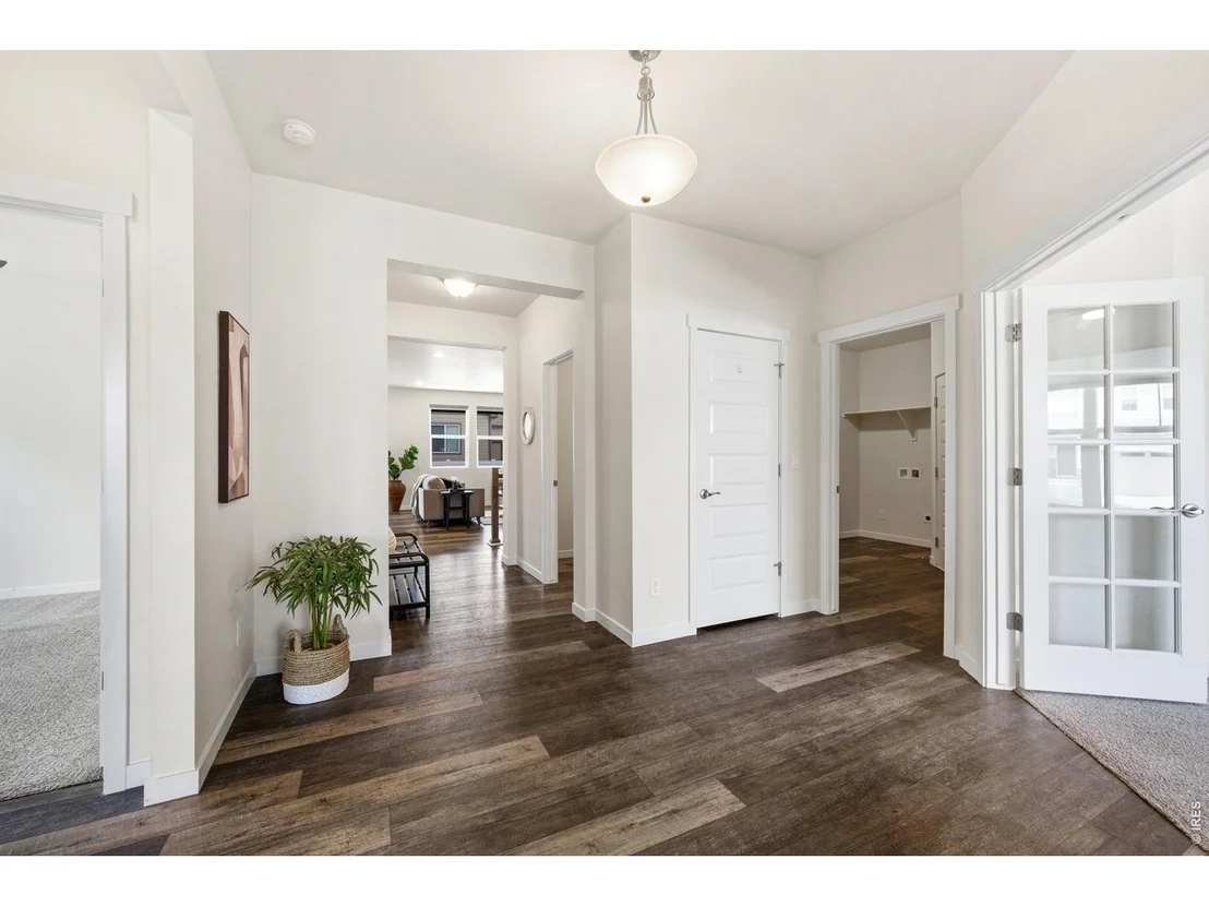 Photo of 1141 E Ibex Dr