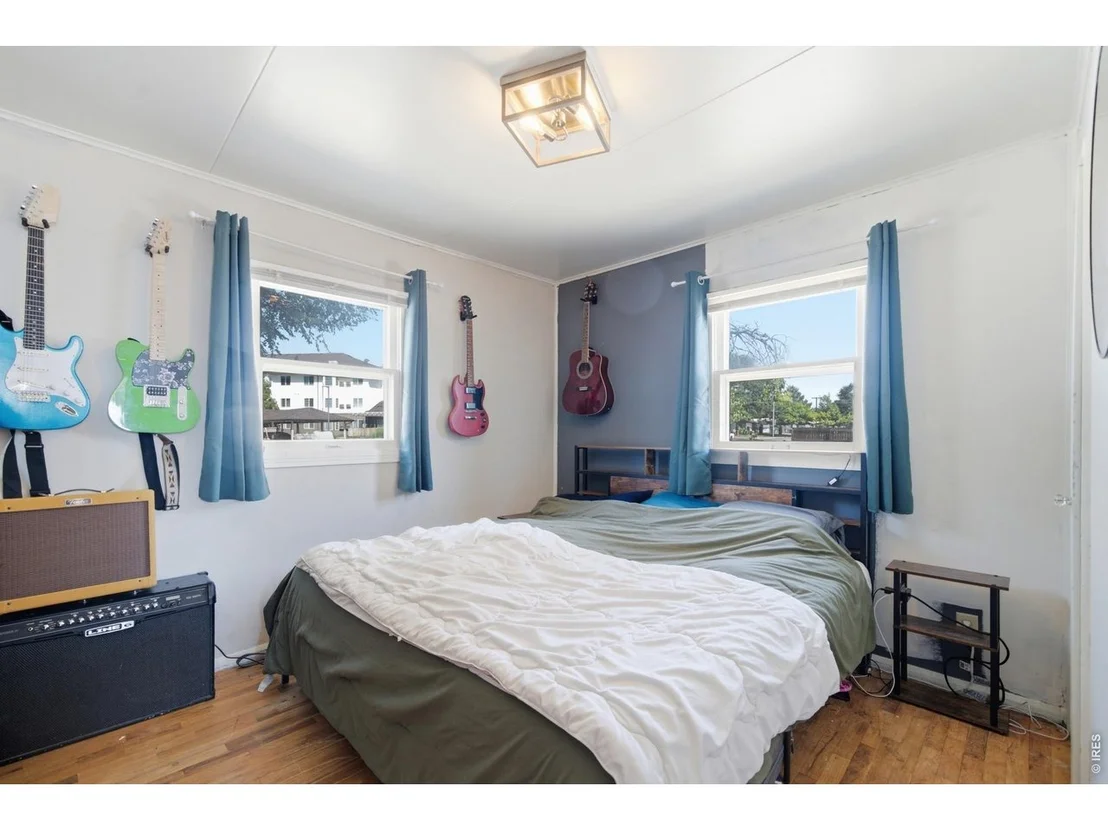 Photo of 2316 6th Ave