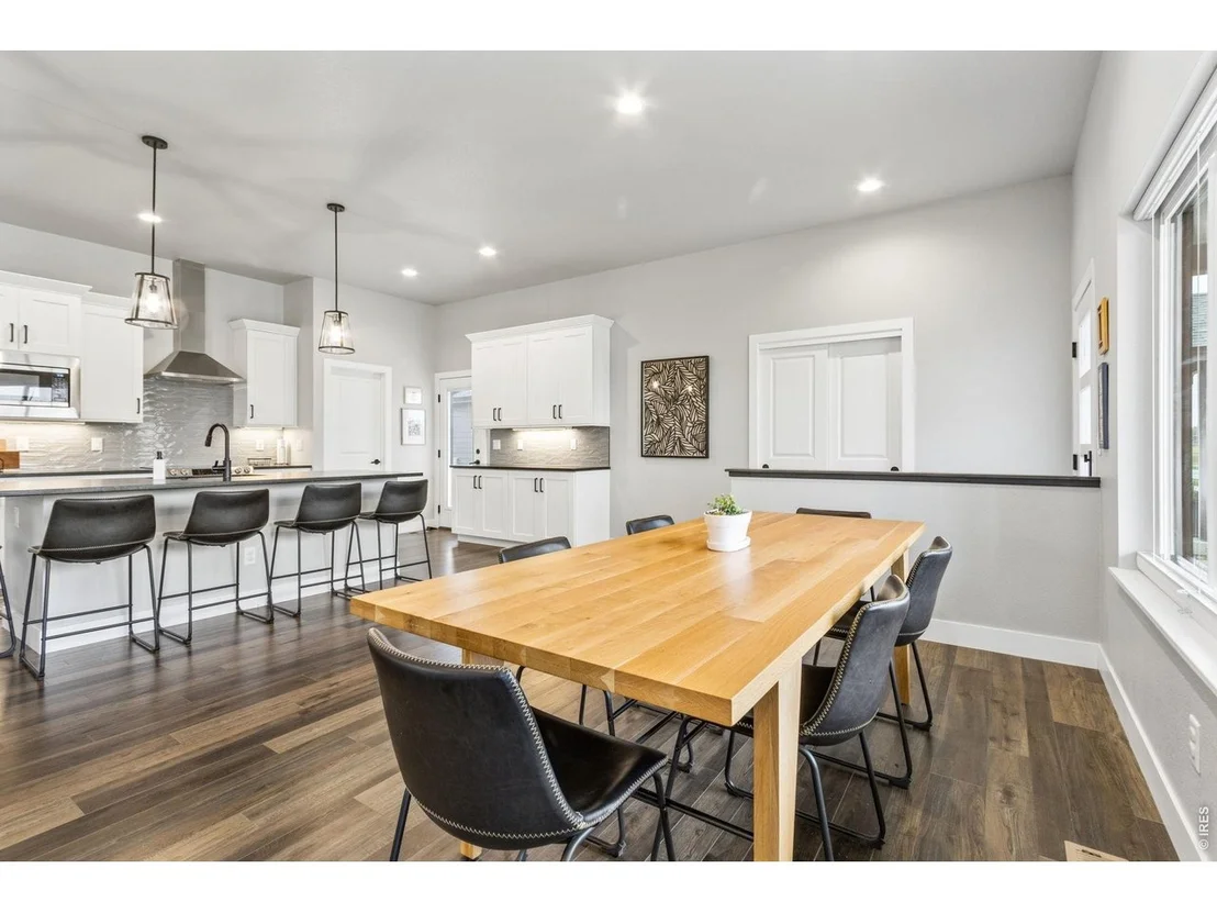 Photo of 5187 School House Dr