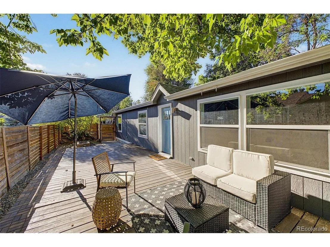Photo of 370 Irving St