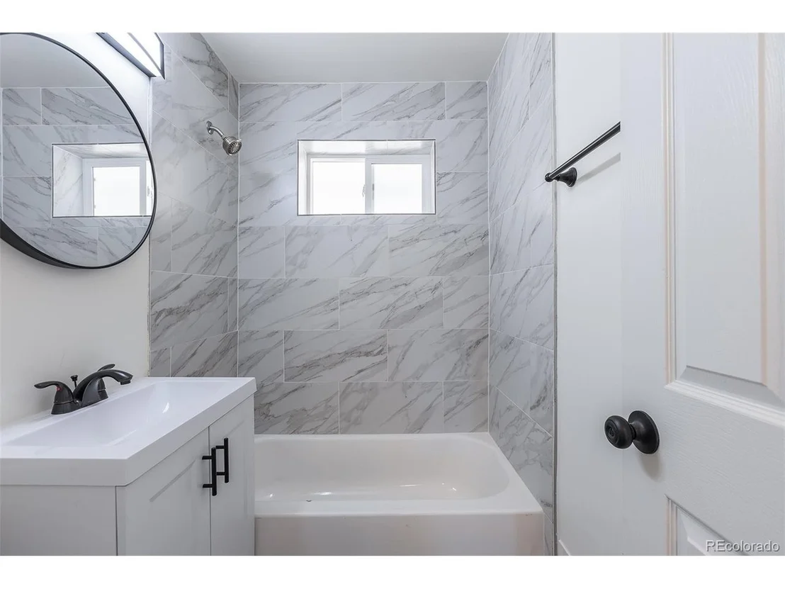 Photo of 1675 Wabash St
