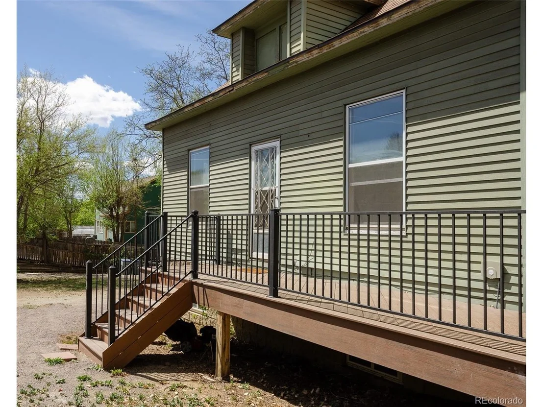Photo of 445 Hover St