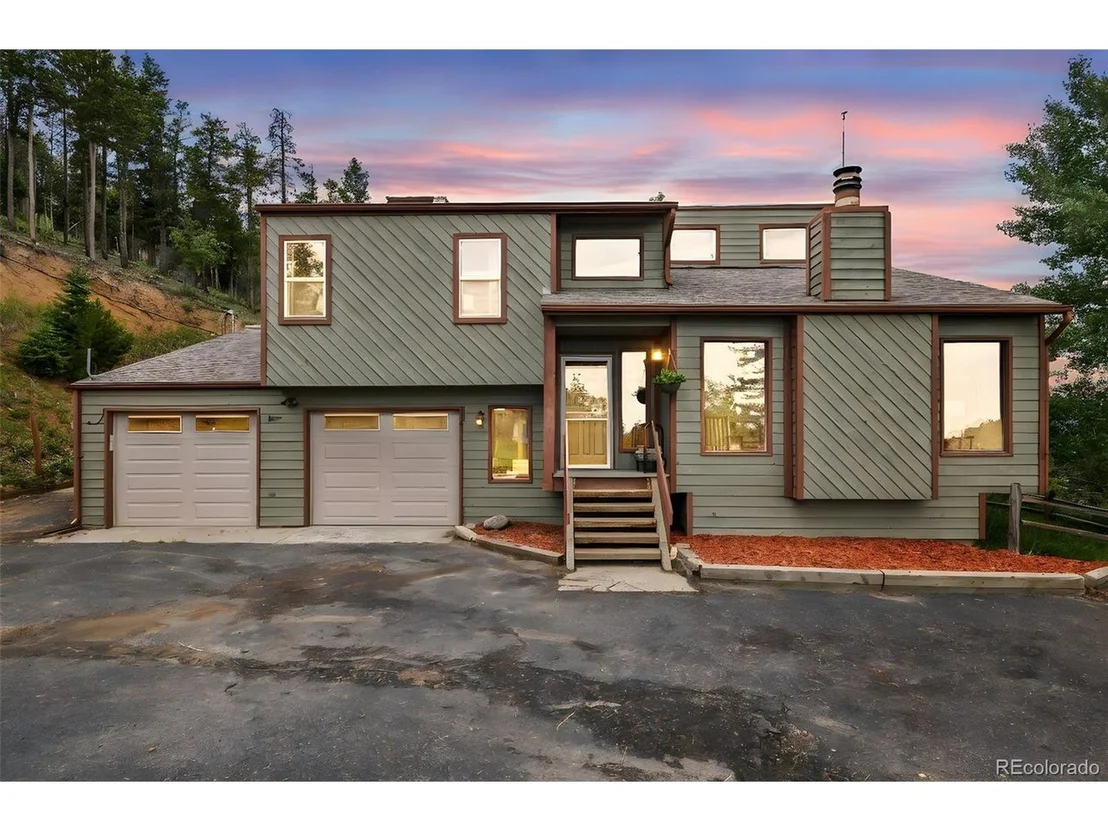 Photo of 659 Hyland Dr