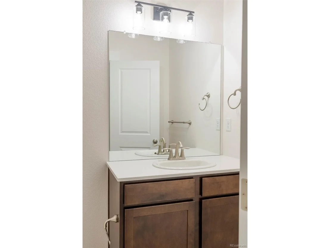 Photo of 2886 Twin Lakes Cir