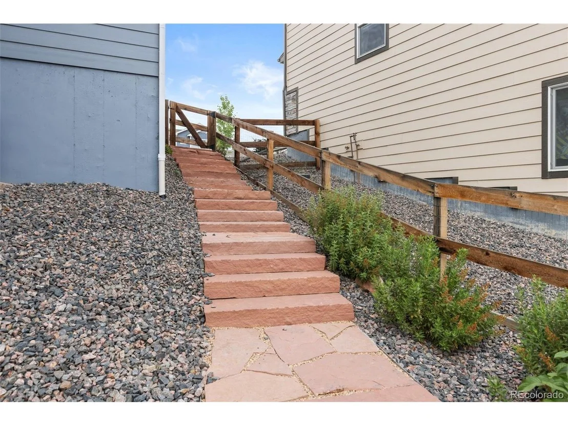 Photo of 5388 Riverbend Ave
