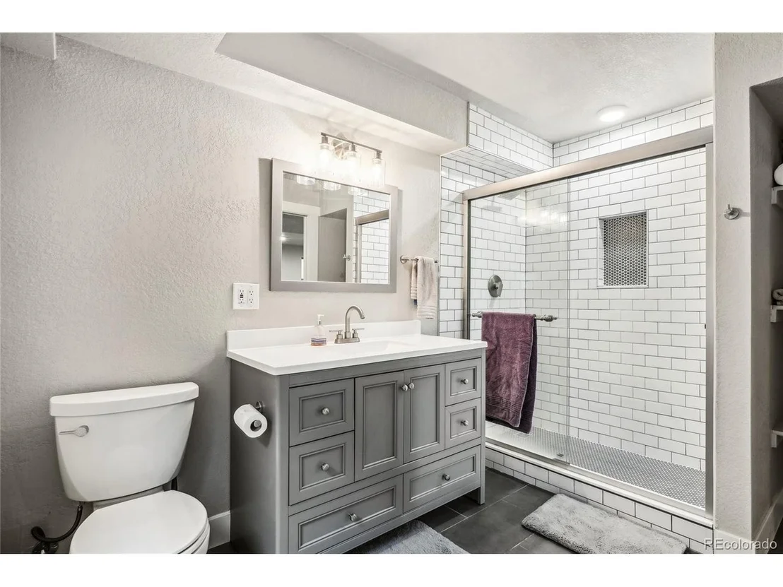 Photo of 6227 Shenandoah Ave