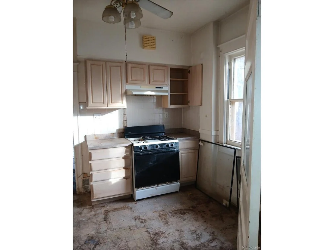 Photo of 2541 Elm St