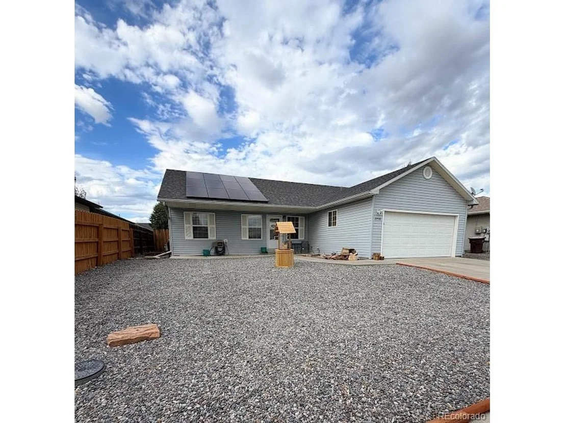 Photo of 2730 Cirque Way
