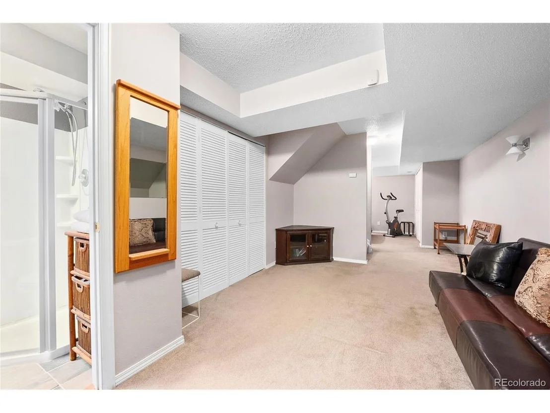 Photo of 469 Briggs Pl