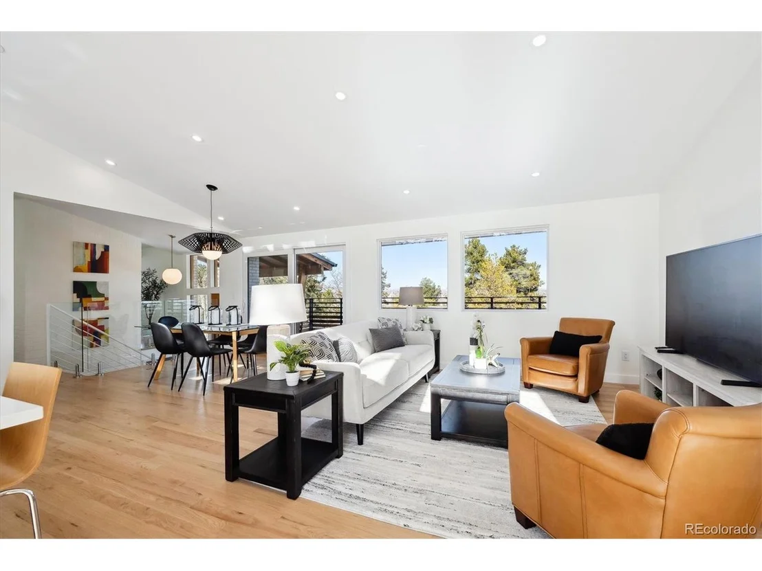 Photo of 14800 Foothill Rd