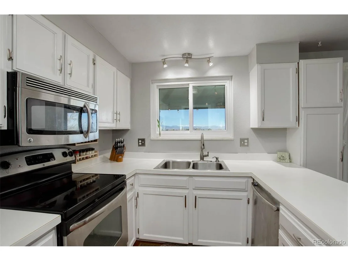 Photo of 222 Helena Cir