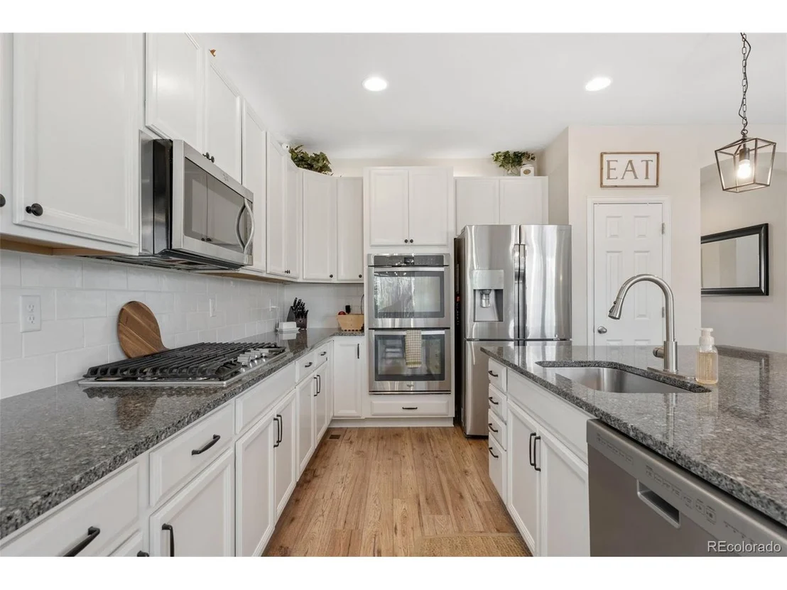 Photo of 6808 Rainier Rd