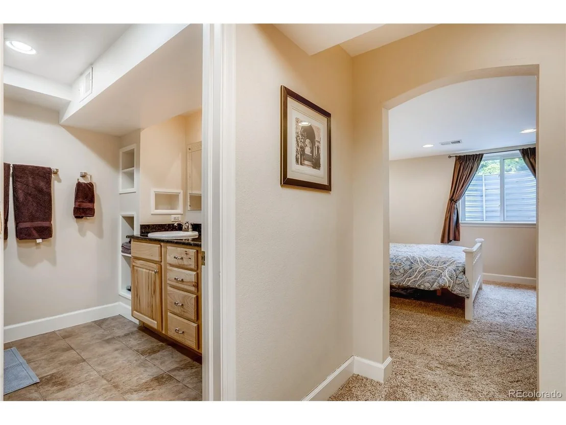 Photo of 303 Helena Cir
