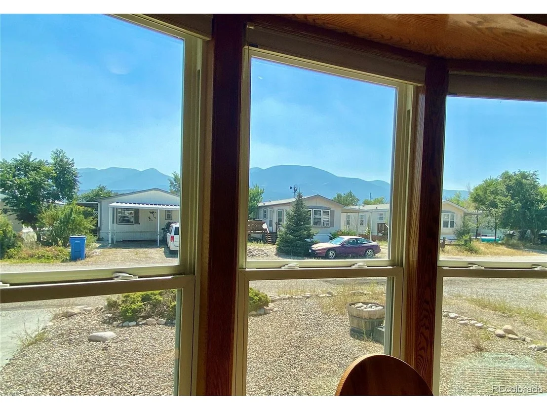 Photo of 921 Maple Dr