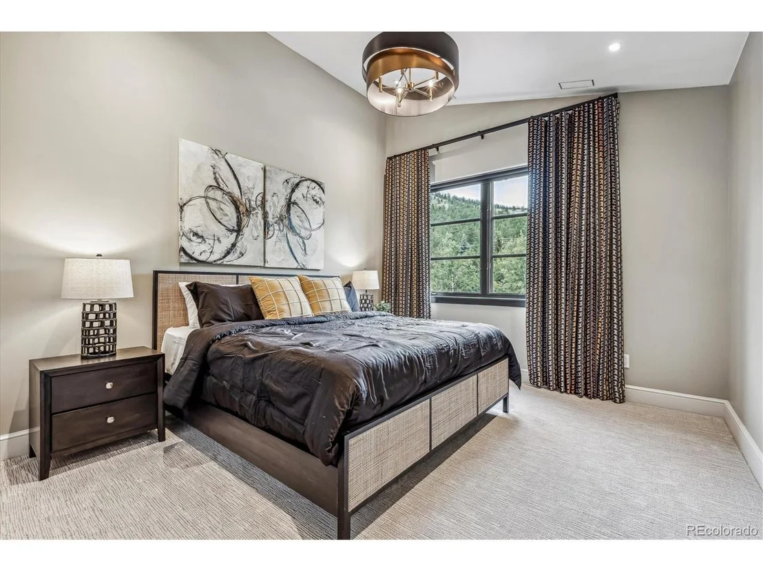 Photo of 33114 Upper Bear Creek Rd