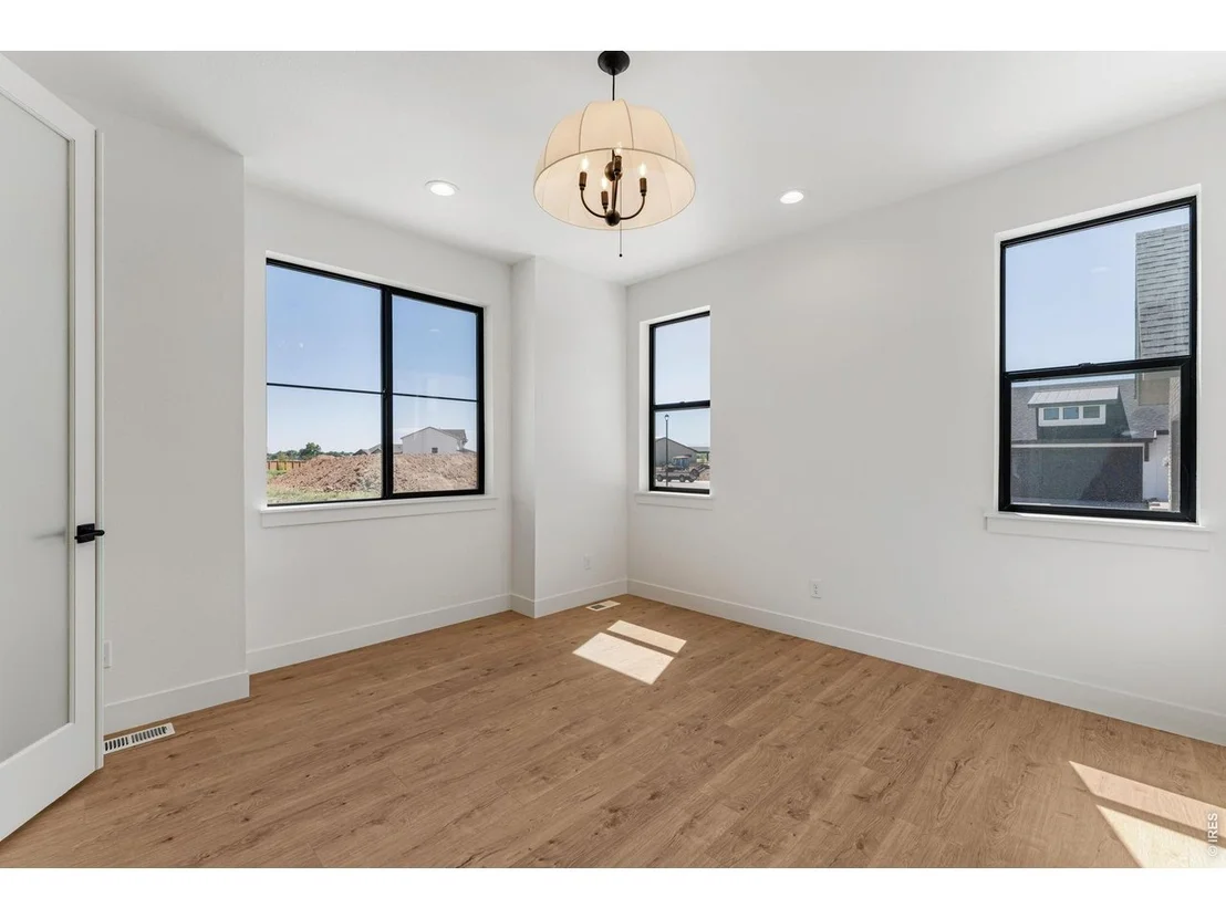 Photo of 832 Clydesdale Dr