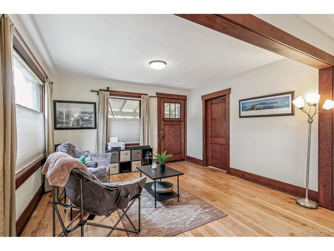 Photo of 2497 Depew St