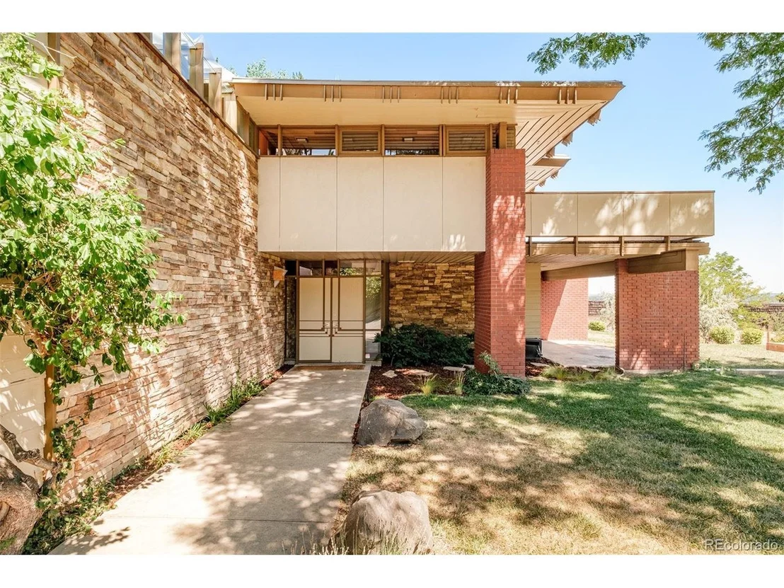 Photo of 14596 Foothill Rd