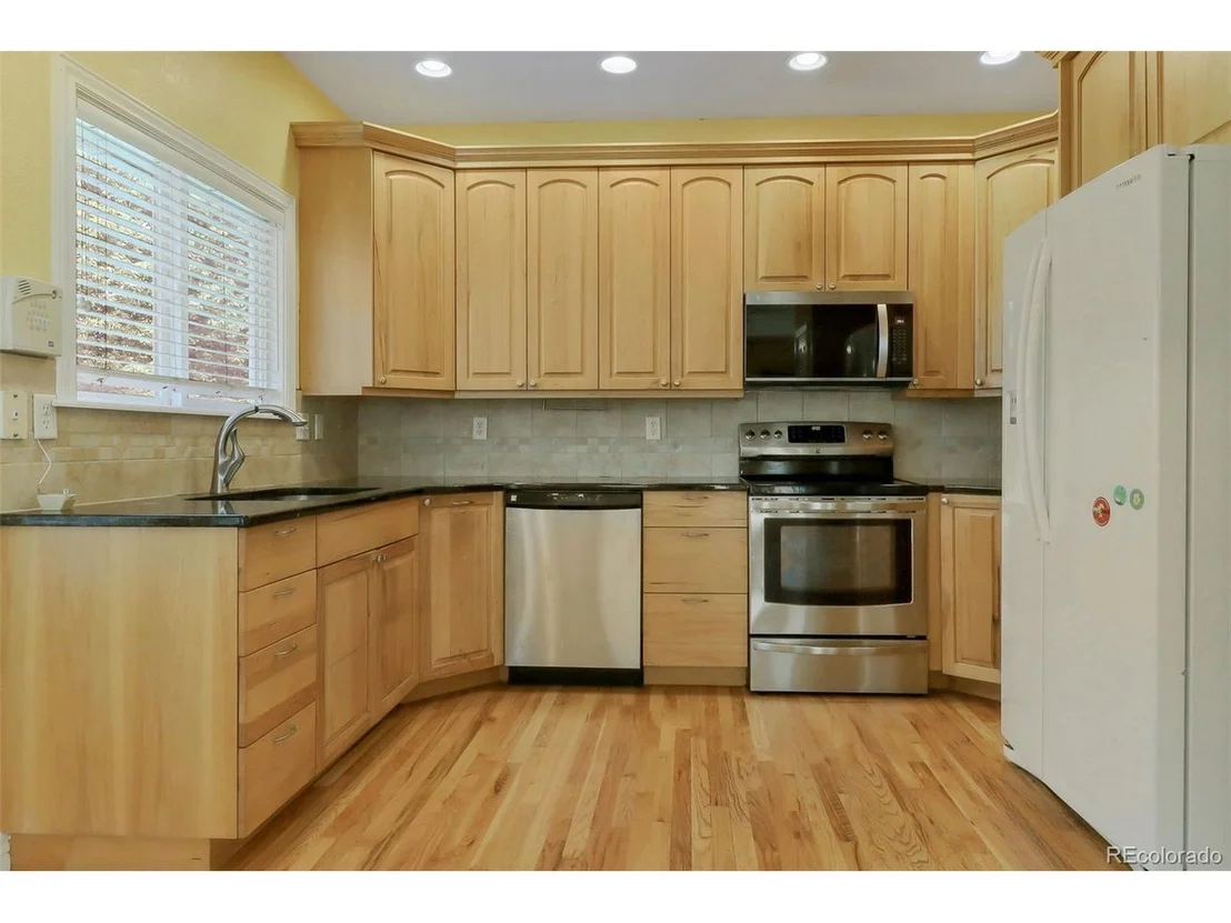 Photo of 125 52nd Ave