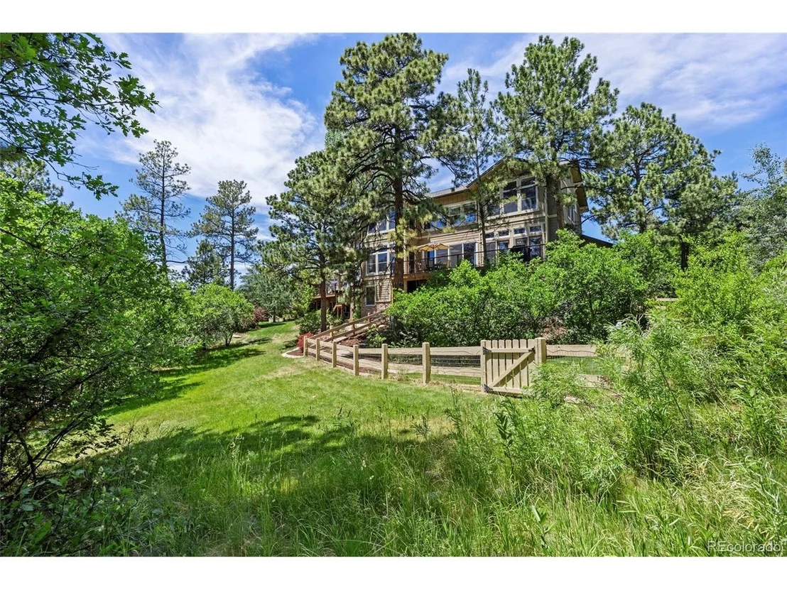 Photo of 7018 Forest Ridge Cir