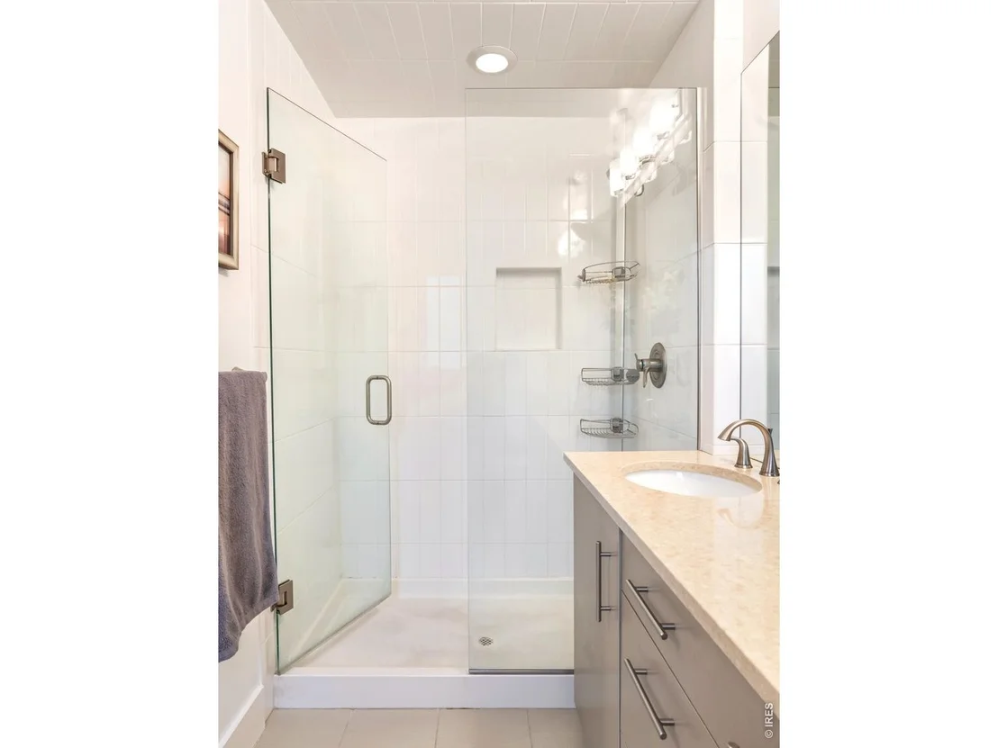 Photo of 200 Mohawk Dr