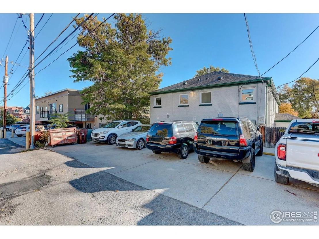 Photo of Unit 5 at 961 16th St
