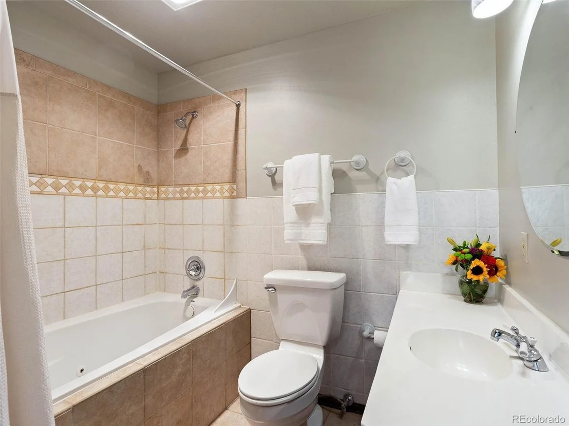 Photo of 400 Golden Dr