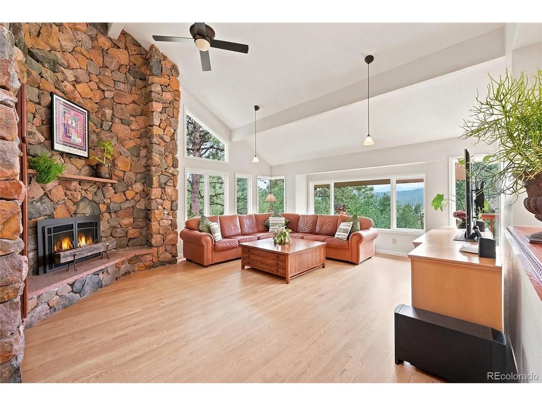 Photo of 2161 Torrey Pine Dr