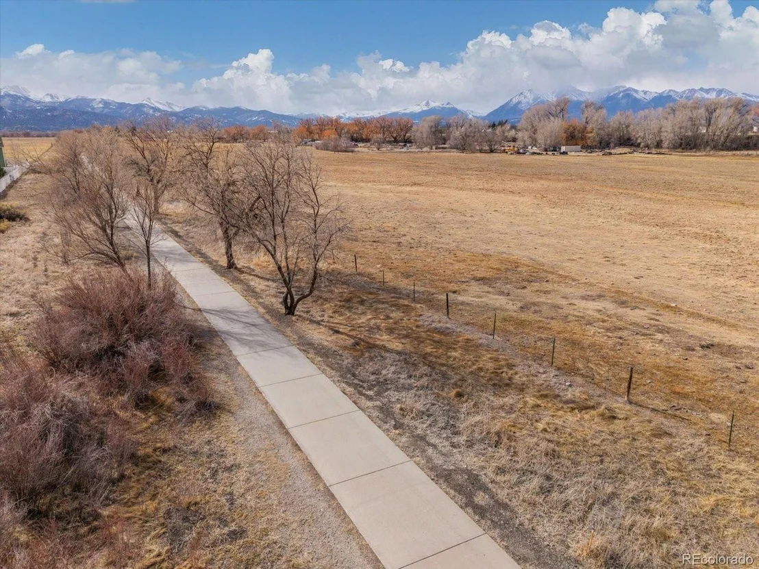 Photo of 39 Trailside Cir
