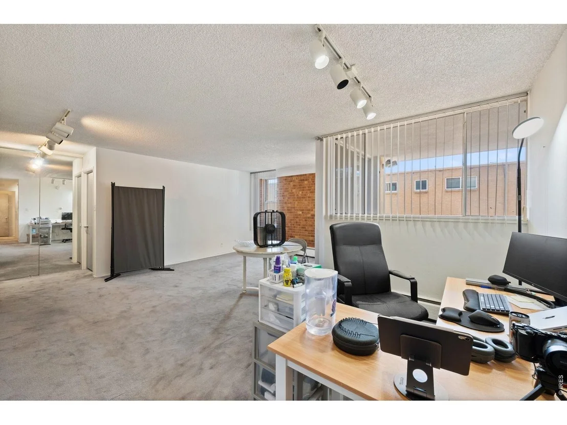 Photo of Unit 202 at 850 20th St
