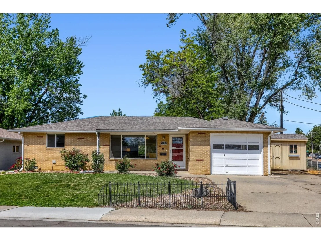 Photo of 1251 Sumner St