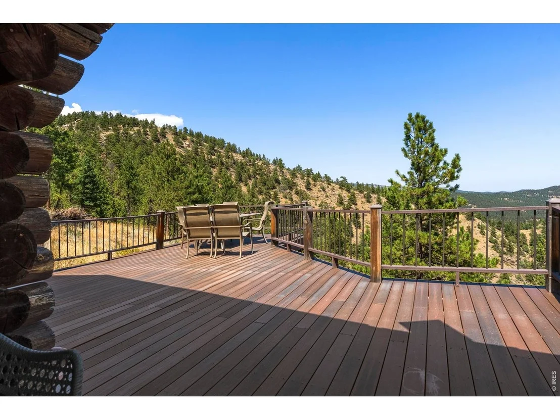 Photo of 470 Weaver Dr