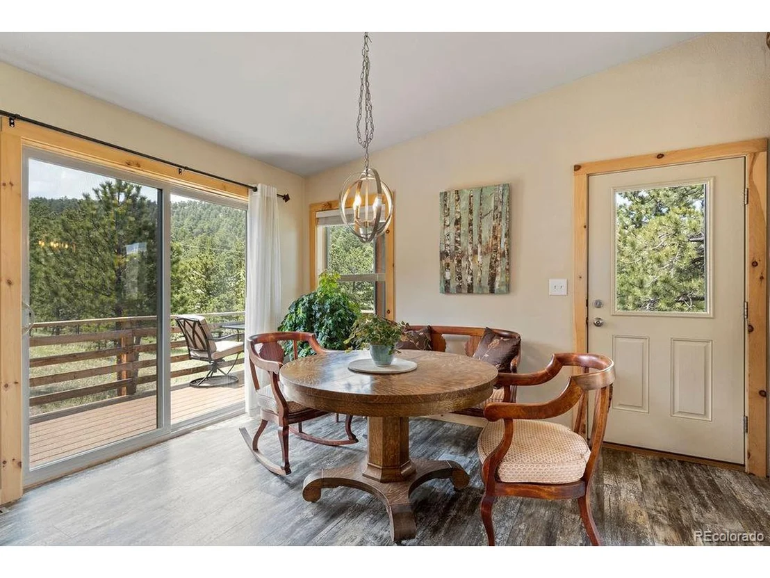 Photo of 232 Saint Vrain Rd