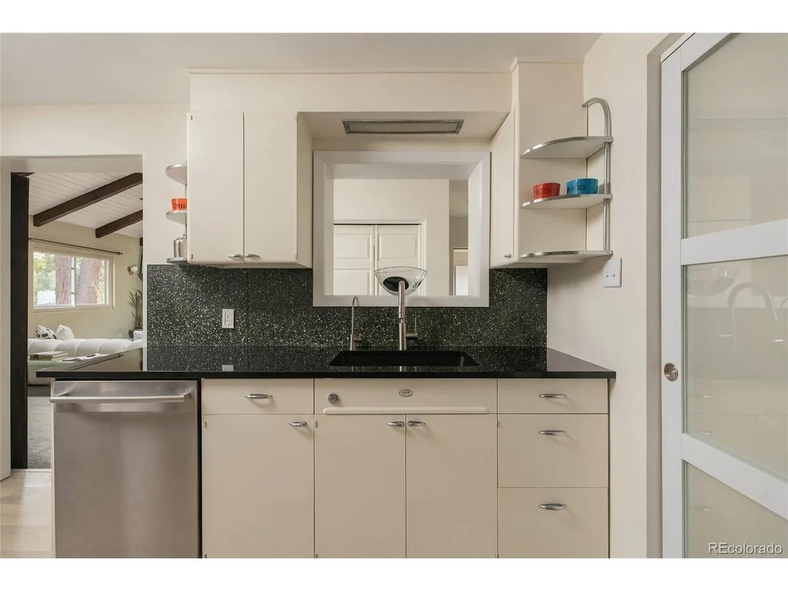 Photo of 4050 Field Dr