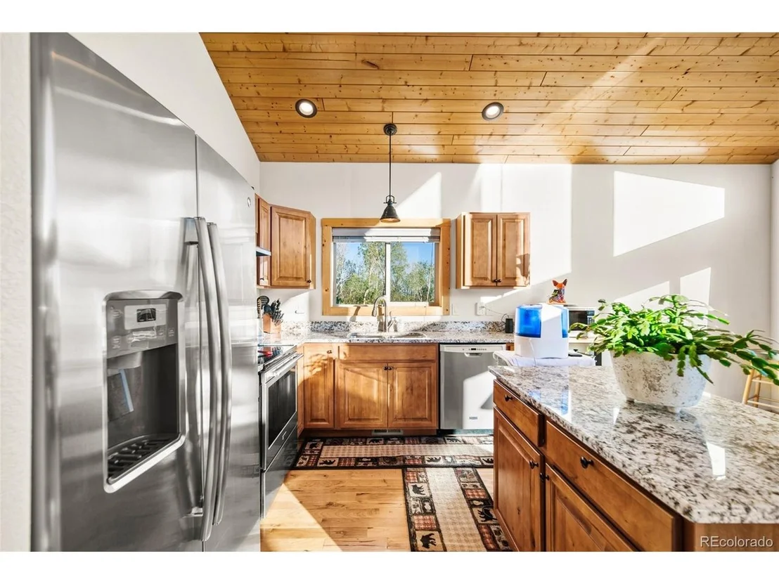 Photo of 982 Georgia Dr