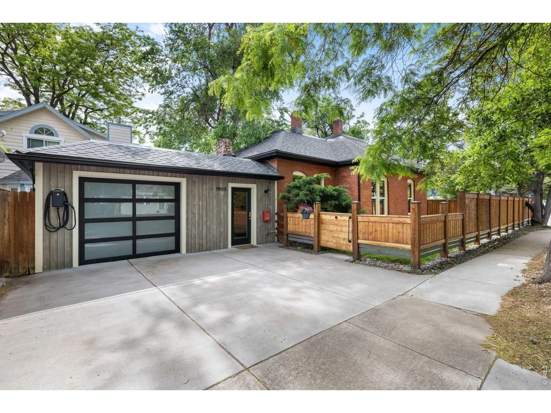 Photo of 1905 Arapahoe Ave