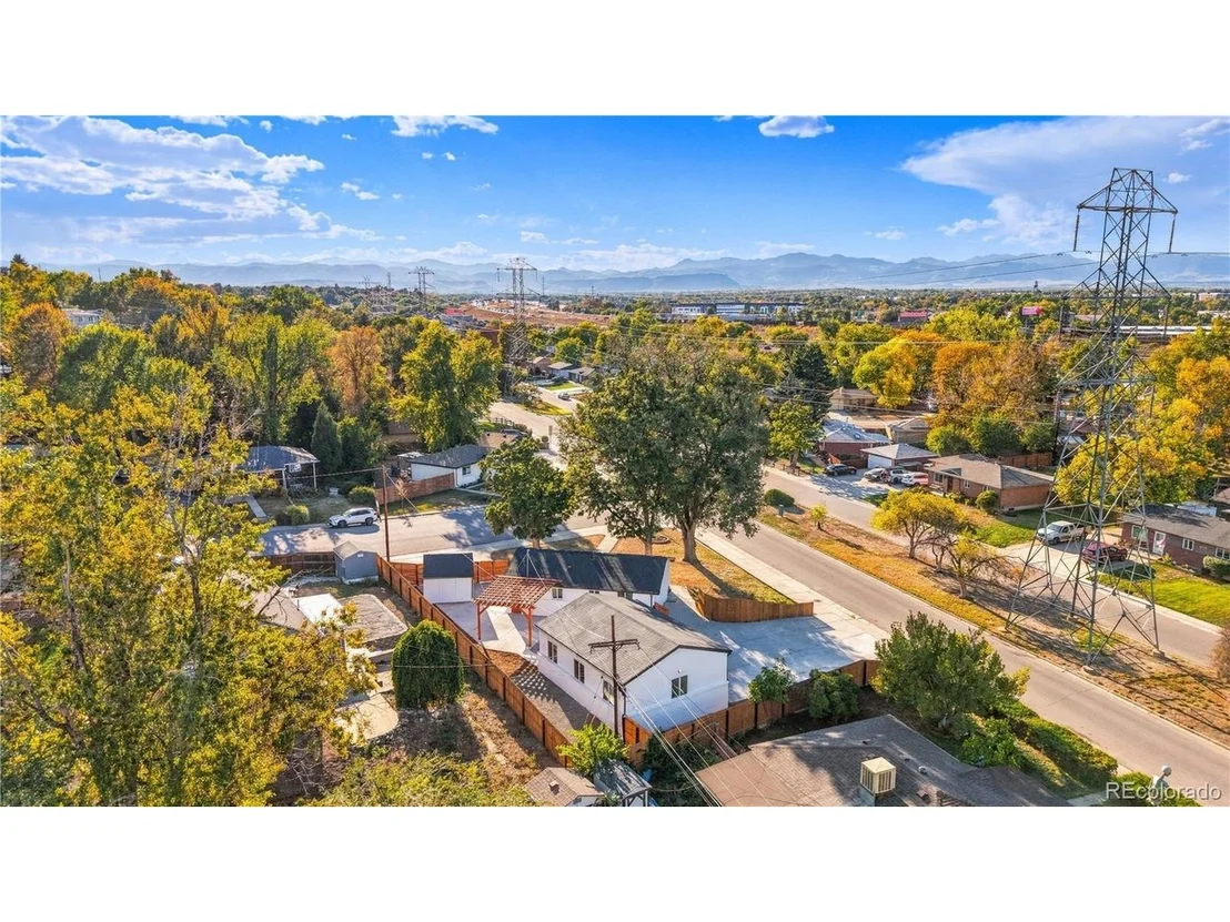 Photo of 5590 Clear Creek Dr