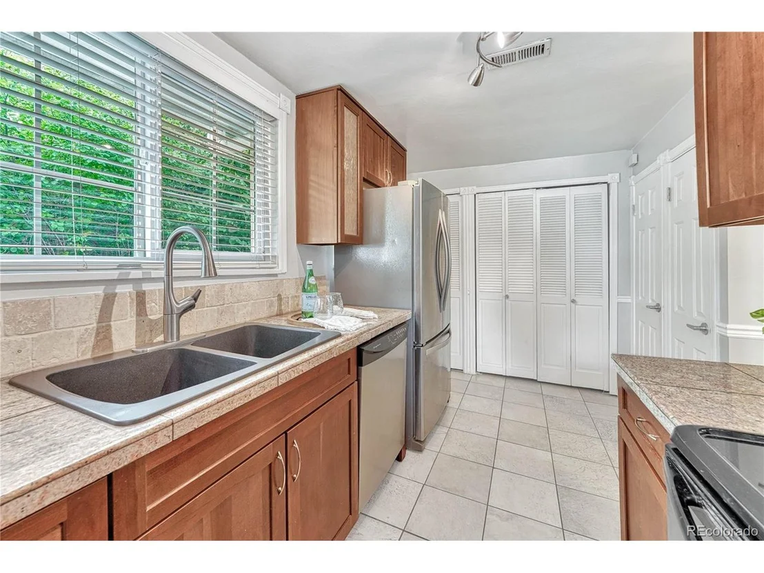 Photo of 1712 Olive Street