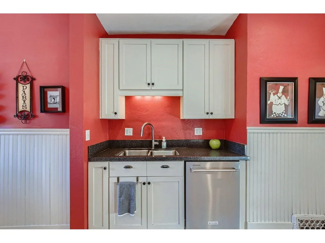 Photo of 833 Madison St
