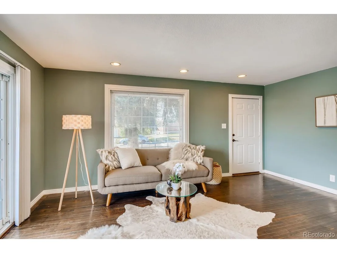 Photo of 11128 Murray Dr