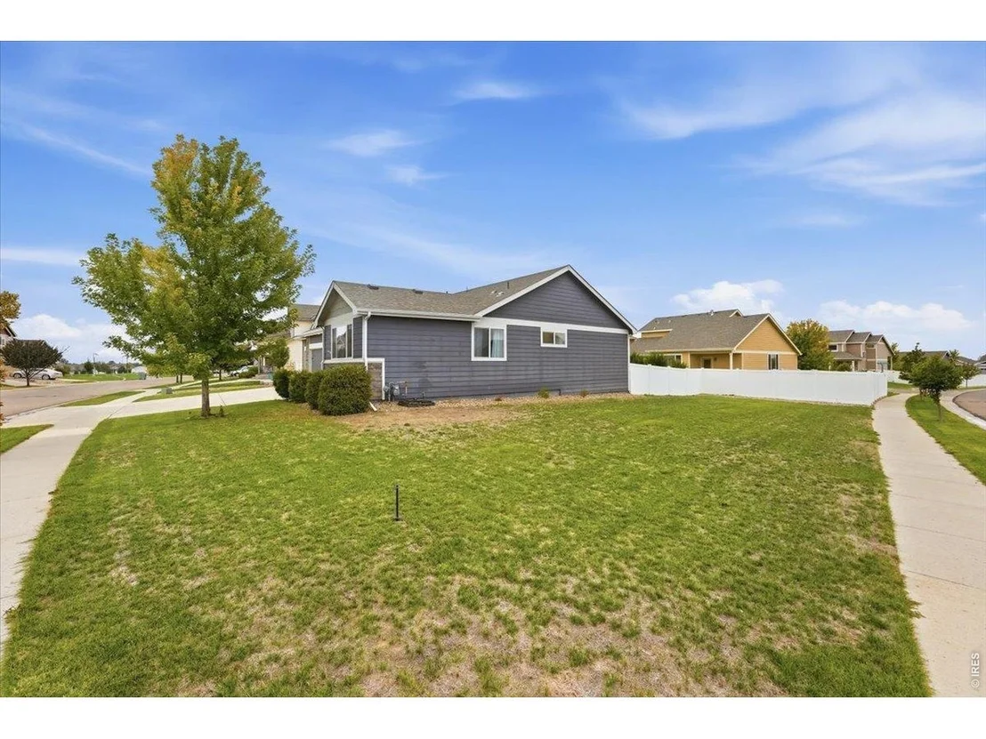 Photo of 639 Gore Range Dr