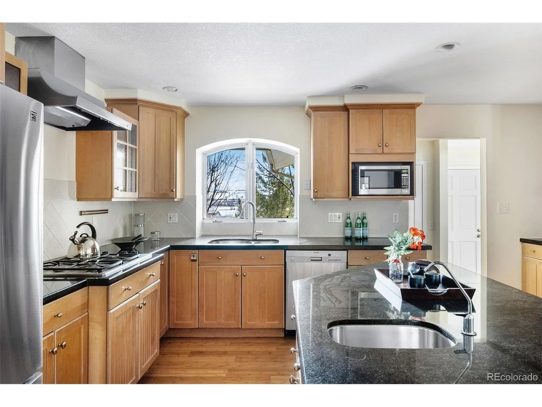 Photo of 6843 Fairview Dr