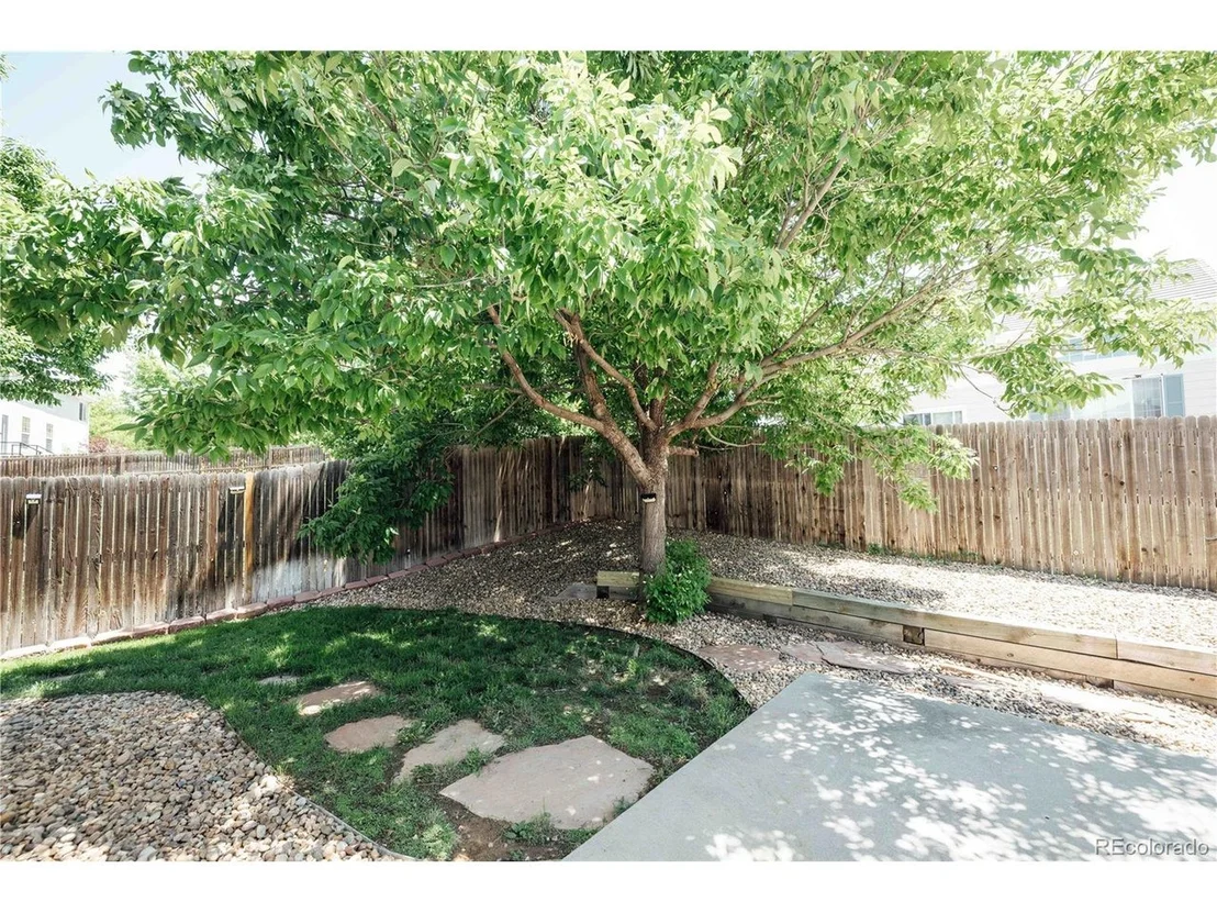 Photo of 18656 E Harvard Dr