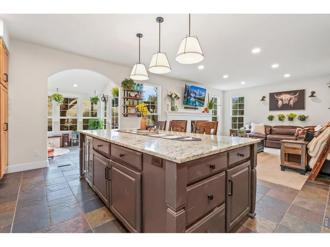 Photo of 2037 River West Dr