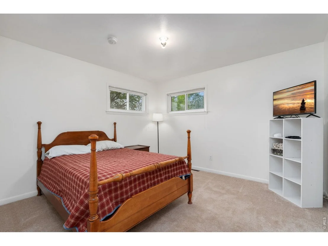 Photo of 335 Mountain View Dr