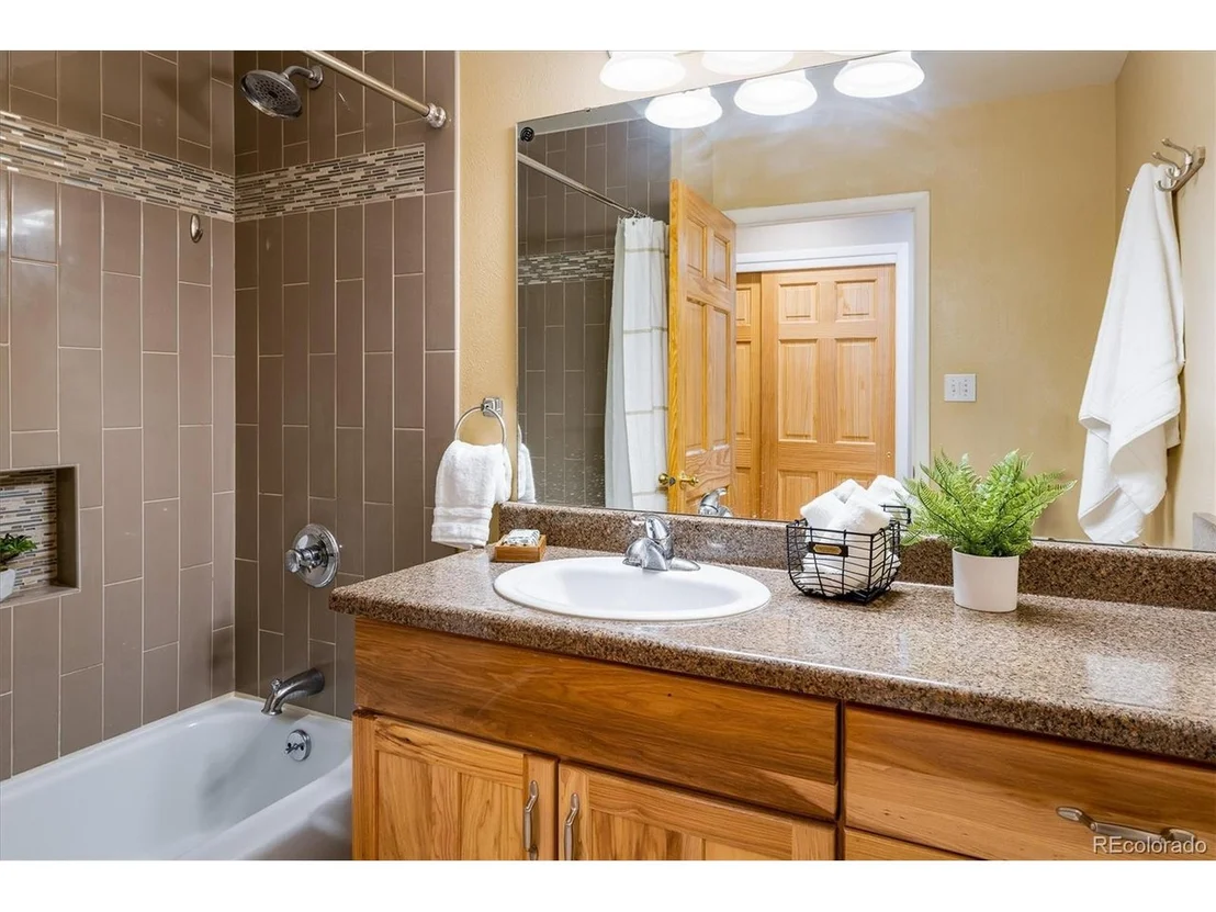 Photo of 4731 Mckinley Dr