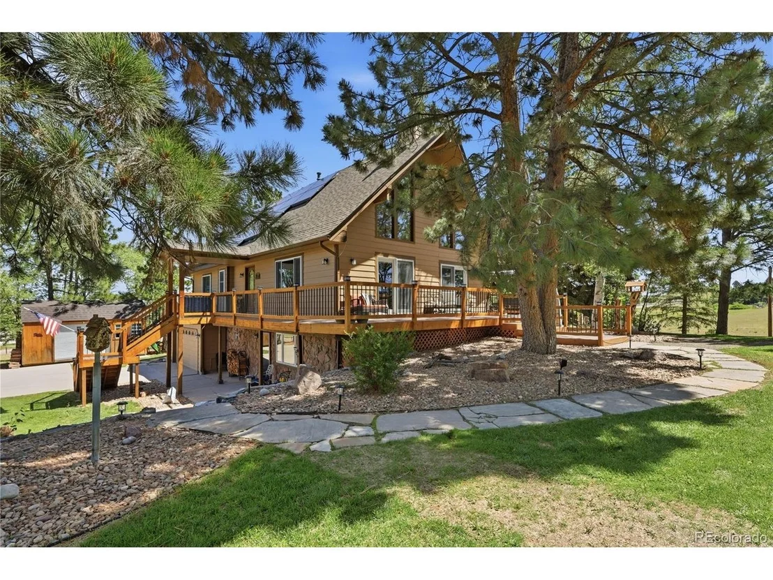 Photo of 607 Meadow Station Cir